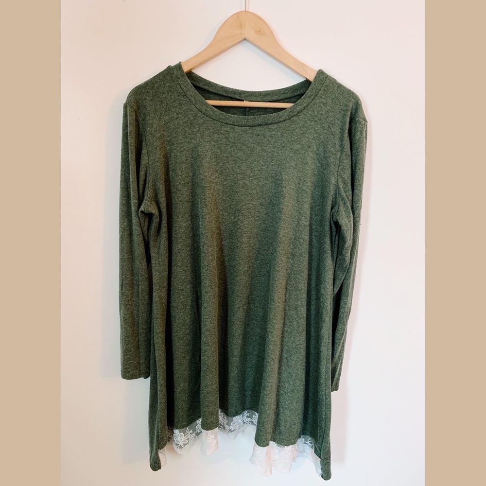 LONG SLEEVE TUNIC “A-LINE SWING” LACE TRIM BLOUSE